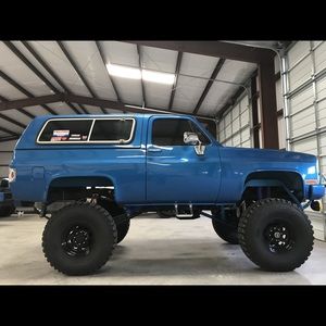 Meet your Posher, Dee